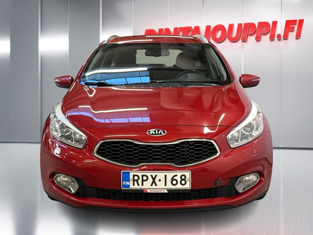 Kia Ceed 2013 Punainen