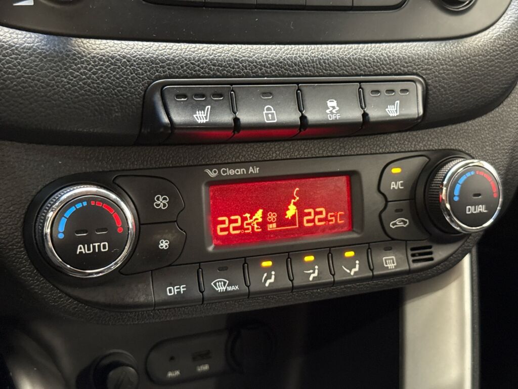 Kia Ceed 2013 Punainen