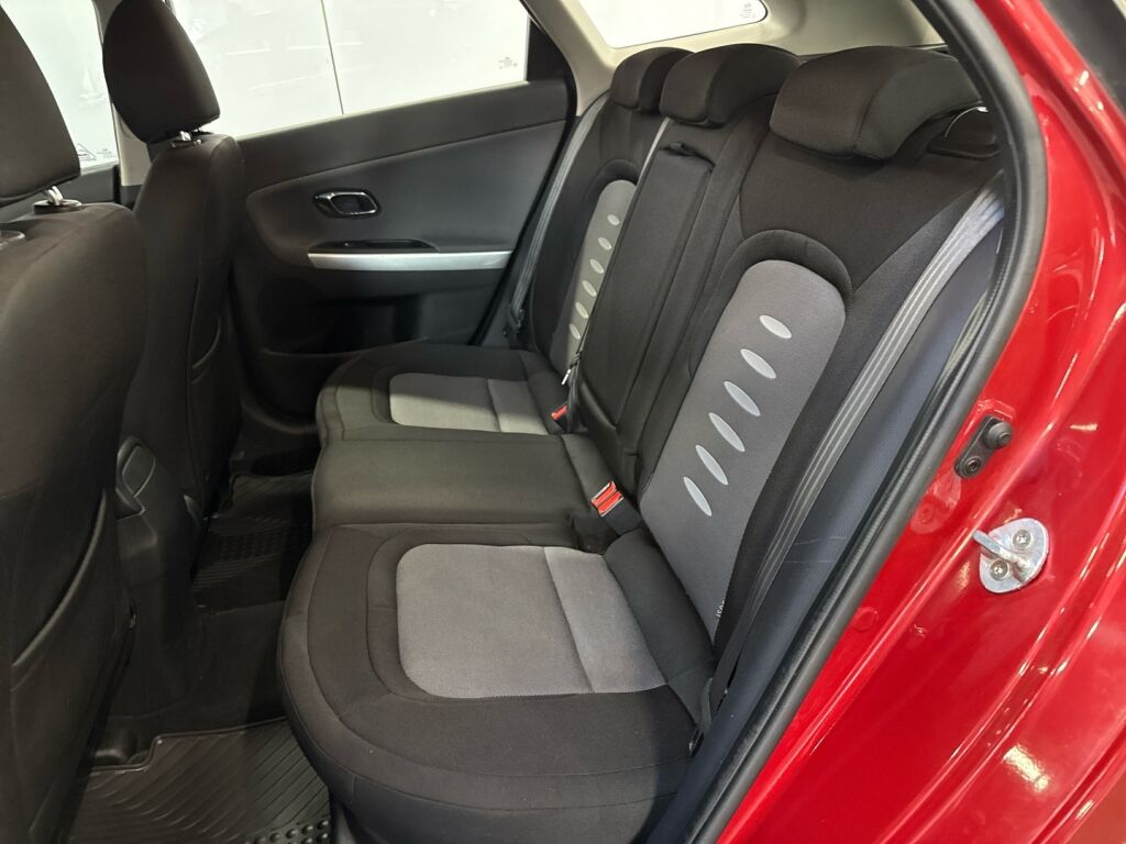 Kia Ceed 2013 Punainen
