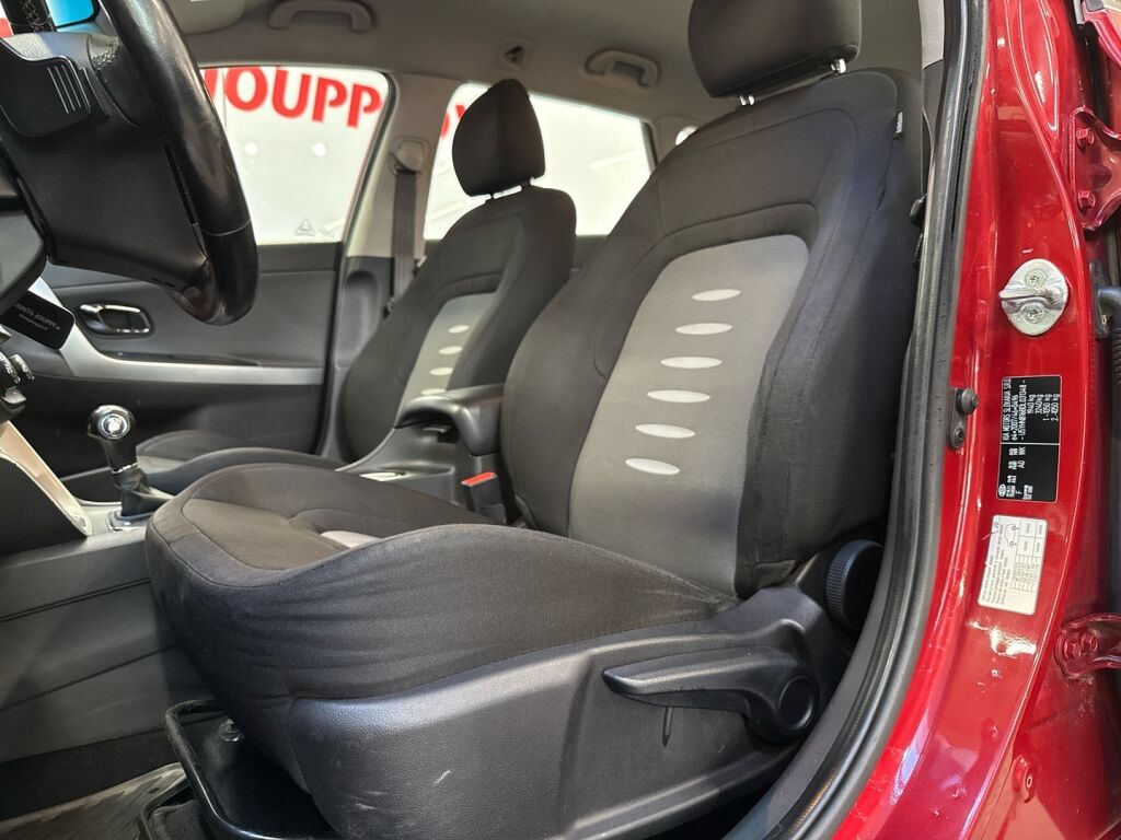 Kia Ceed 2013 Punainen