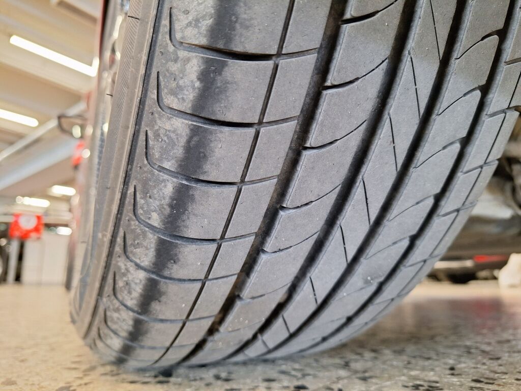 Kia Ceed 2013 Punainen