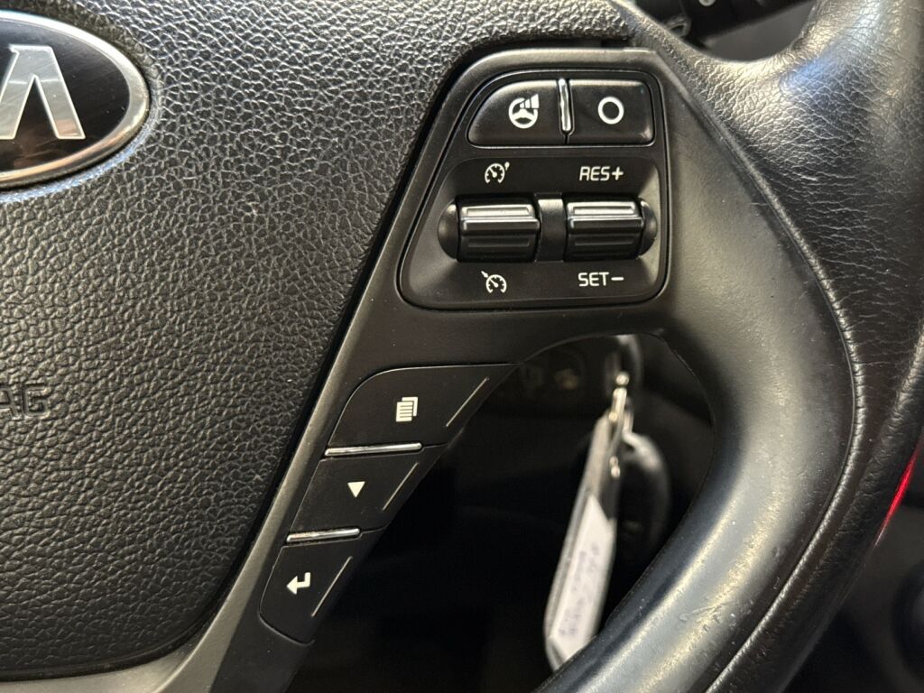 Kia Ceed 2013 Punainen