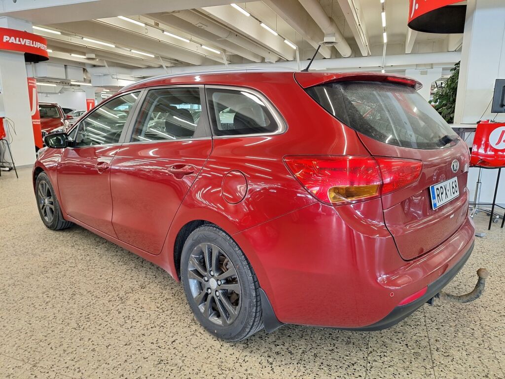 Kia Ceed 2013 Punainen