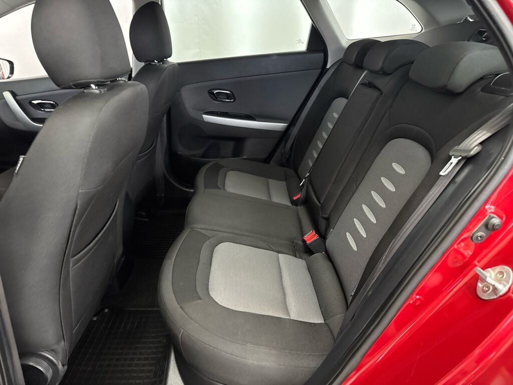 Kia Ceed 2013 Punainen