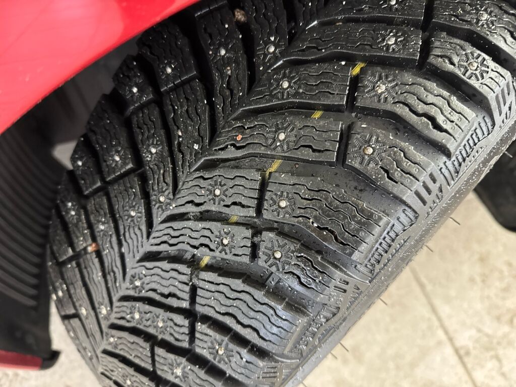 Kia Ceed 2013 Punainen