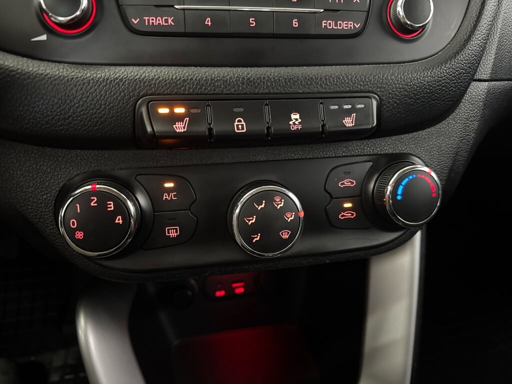 Kia Ceed 2013 Punainen