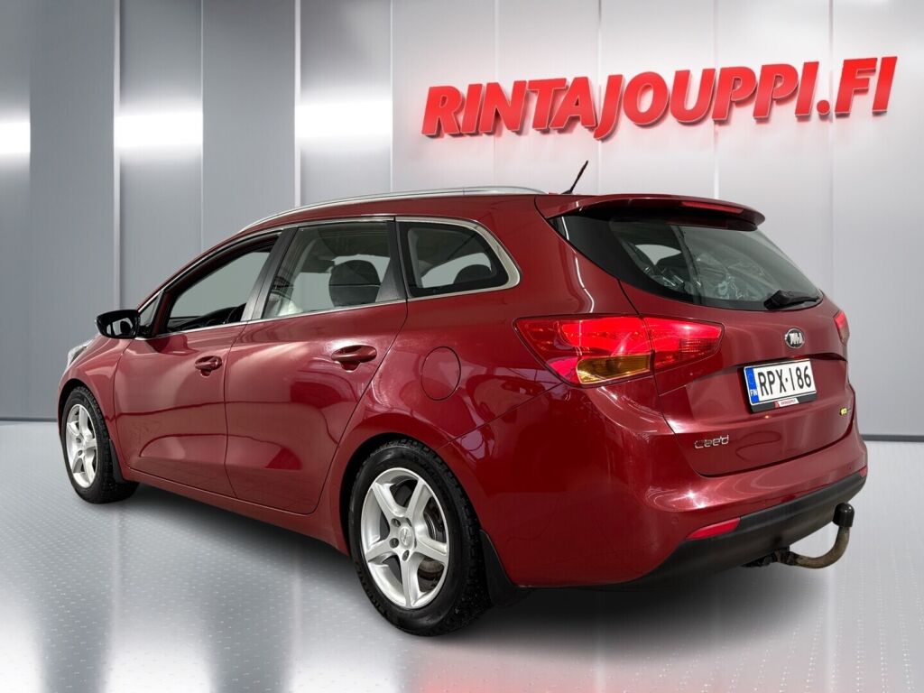 Kia Ceed 2013 Punainen