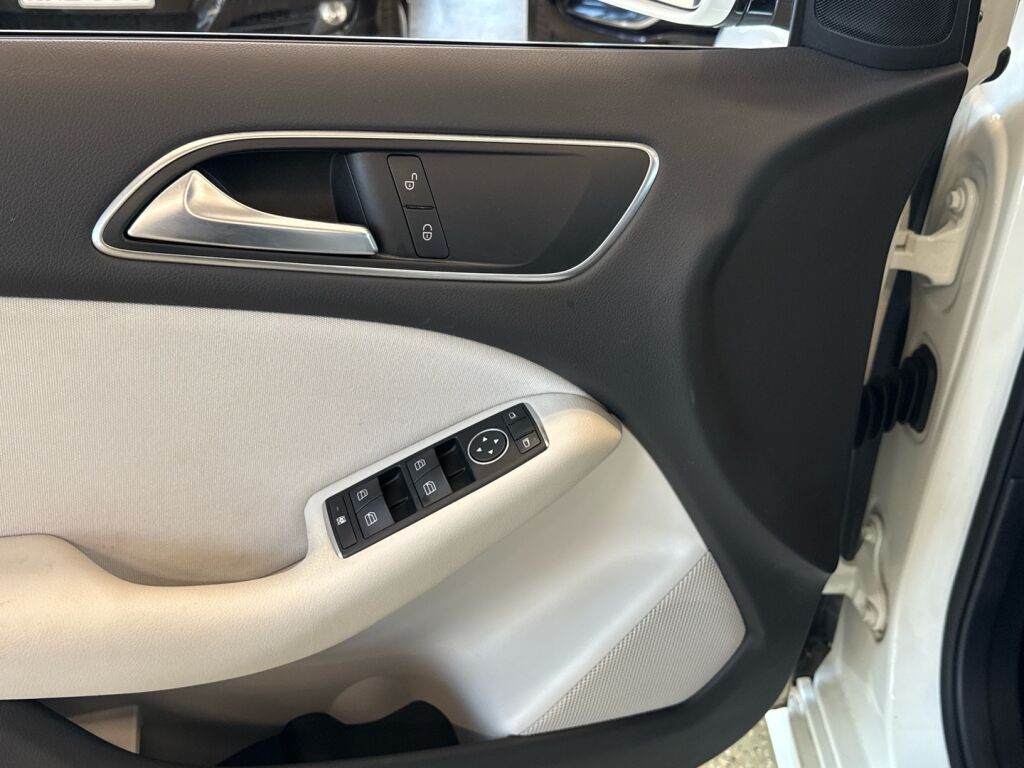 Mercedes-Benz B 2013 Valkoinen