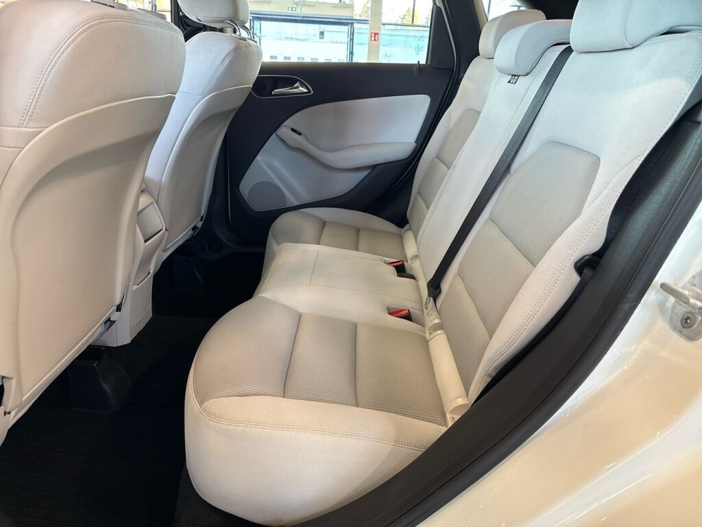 Mercedes-Benz B 2013 Valkoinen