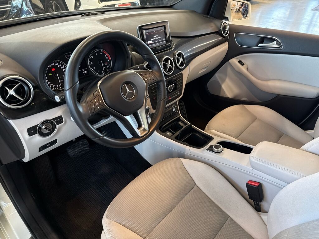 Mercedes-Benz B 2013 Valkoinen