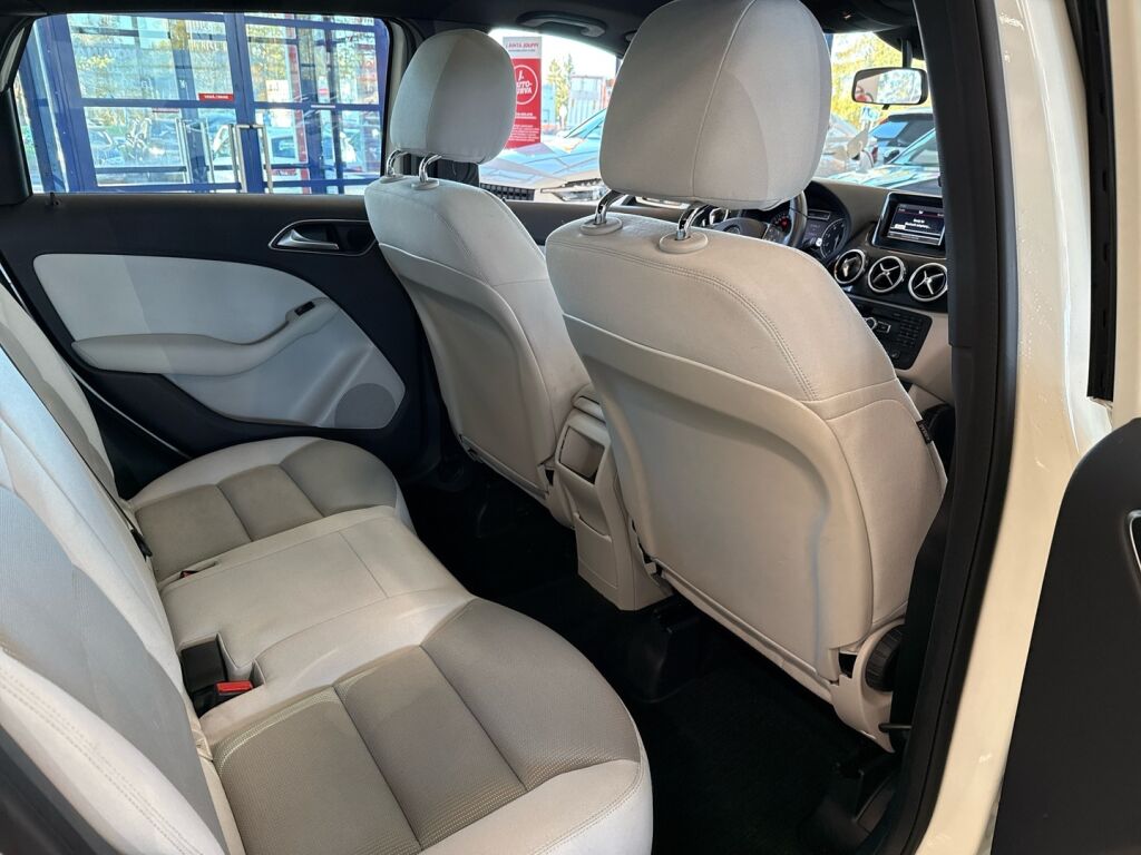 Mercedes-Benz B 2013 Valkoinen