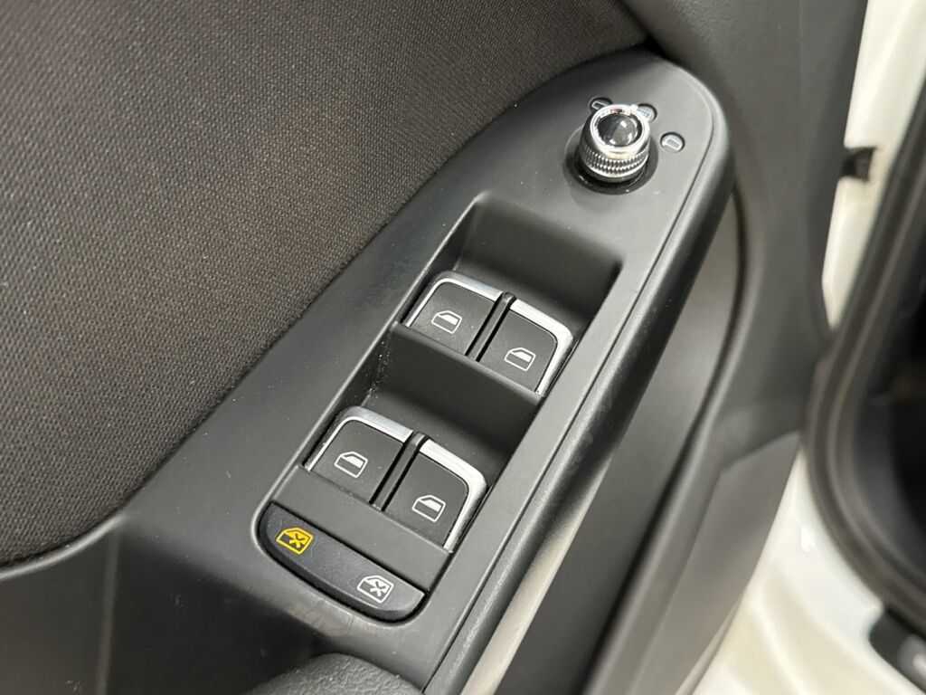 Audi A4 2013 Valkoinen