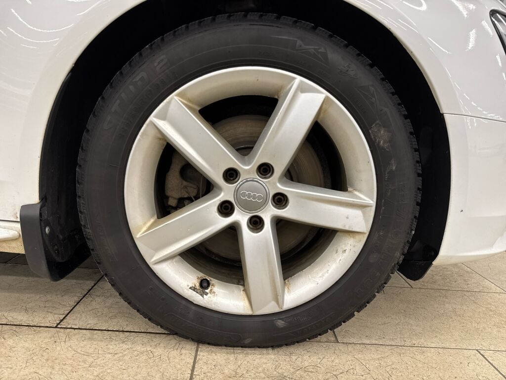 Audi A4 2013 Valkoinen