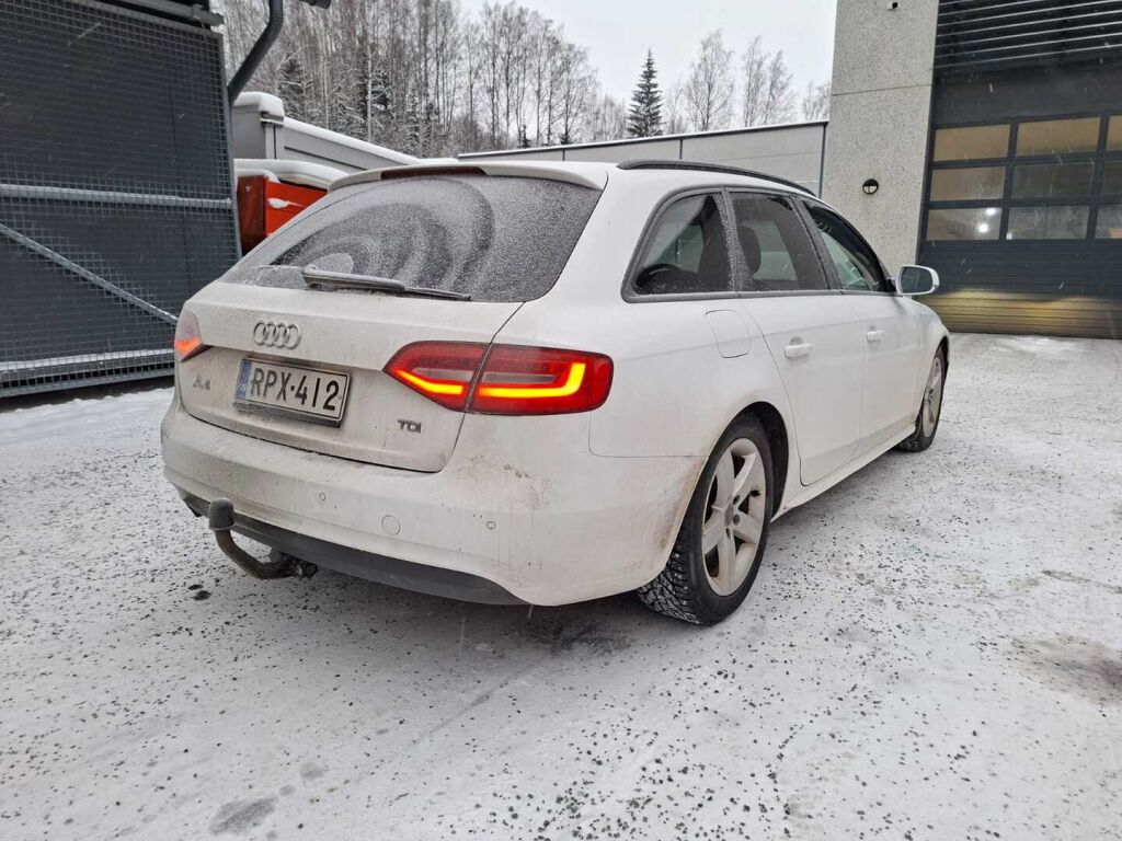 Audi A4 2013 Valkoinen