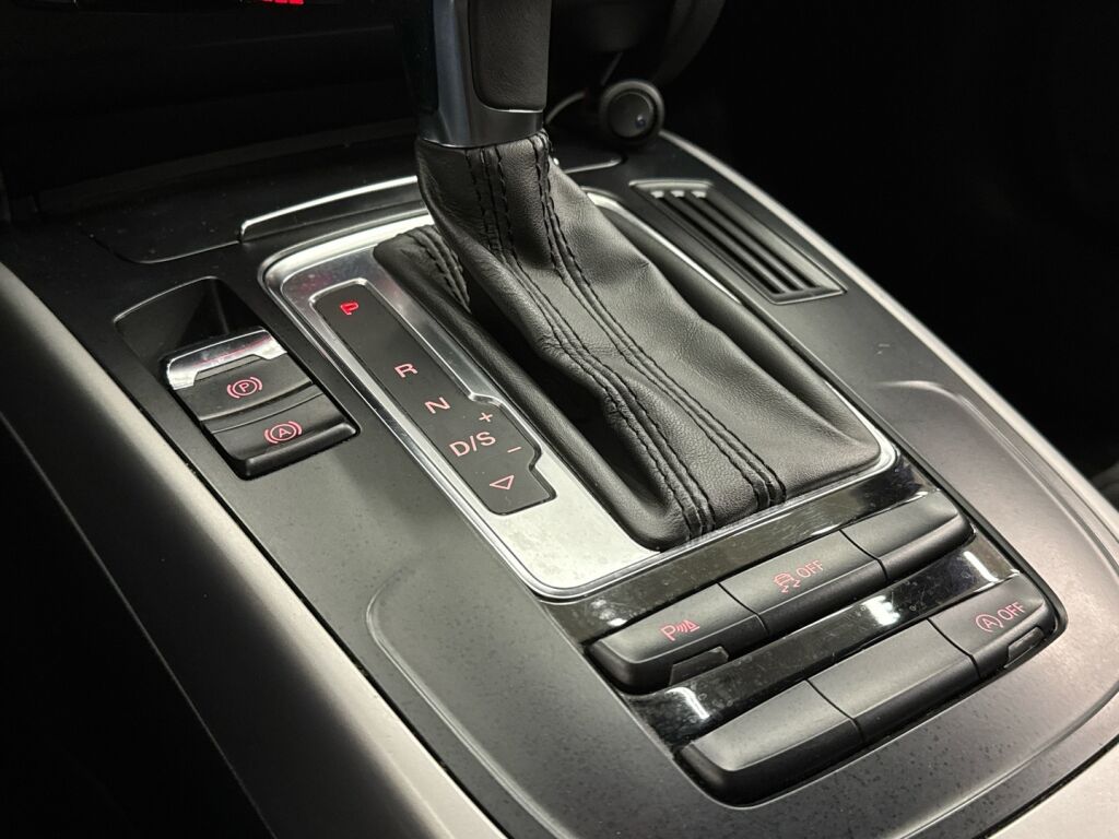 Audi A4 2013 Valkoinen