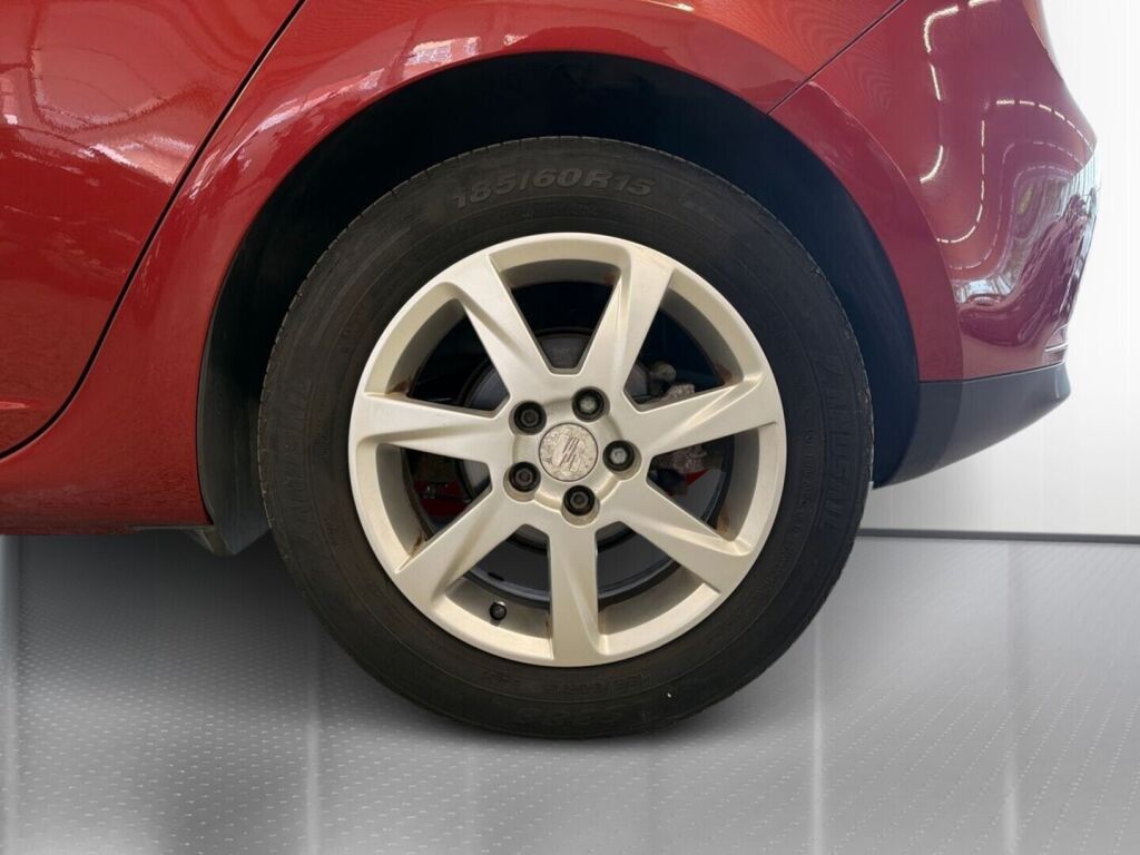 Seat Ibiza 2009 Punainen