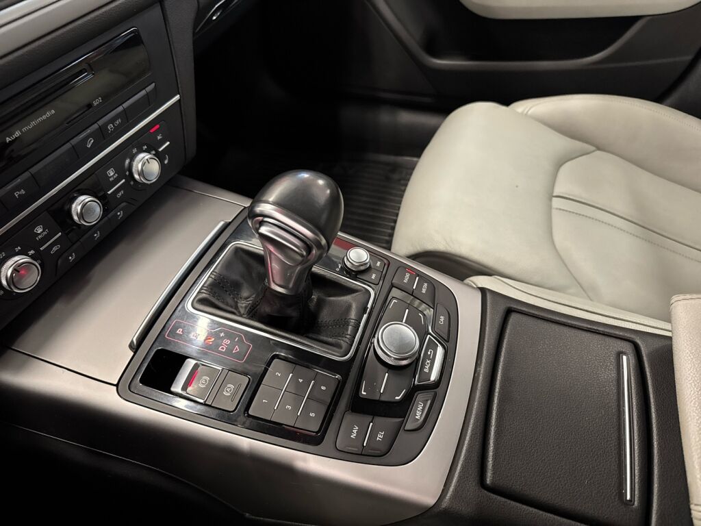 Audi A6 allroad quattro 2013 Sininen