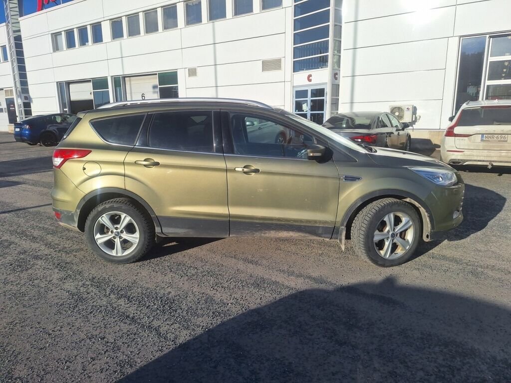 Ford Kuga 2013 Ruskea (beige)