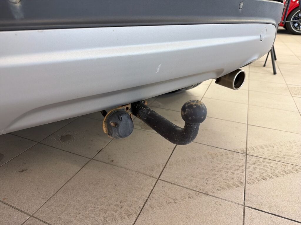 Ford Kuga 2013 Ruskea (beige)