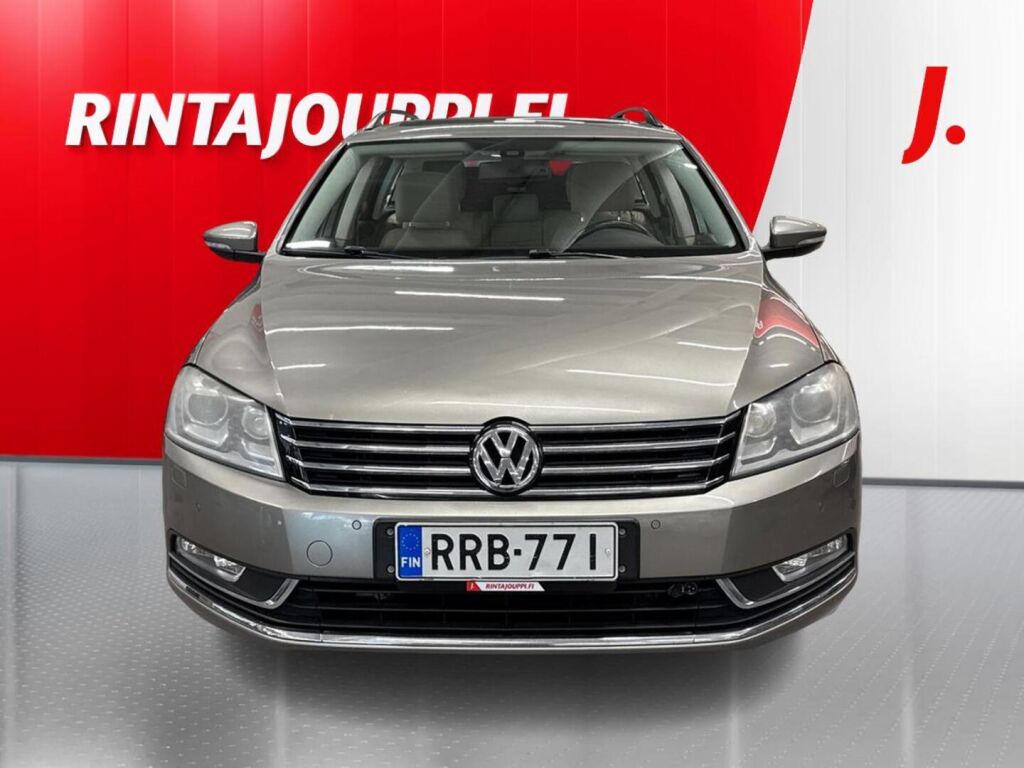 Volkswagen Passat 2013 Ruskea (beige)