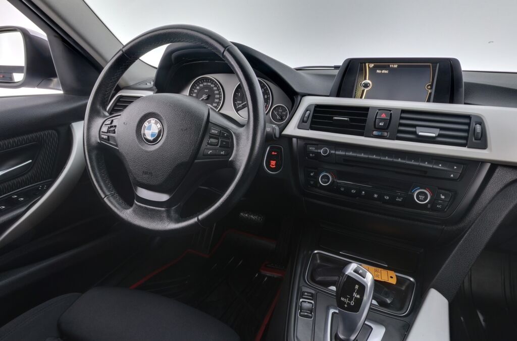 BMW 320 2013 Hopea