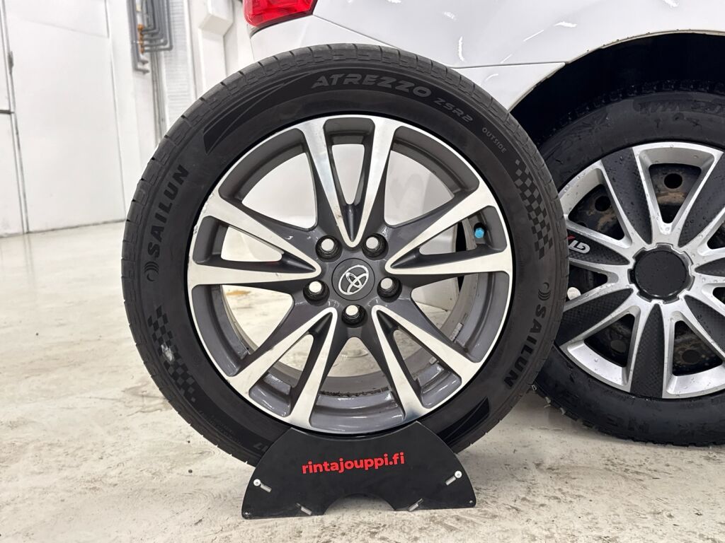 Toyota Avensis 2013 Valkoinen