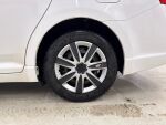 Toyota Avensis 2013 Valkoinen