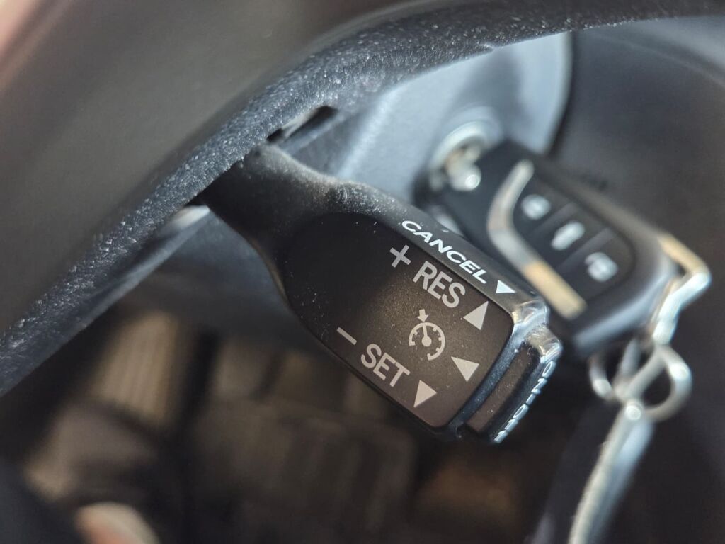 Toyota Avensis 2013 Valkoinen