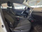 Toyota Avensis 2013 Valkoinen