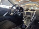 Toyota Avensis 2013 Valkoinen