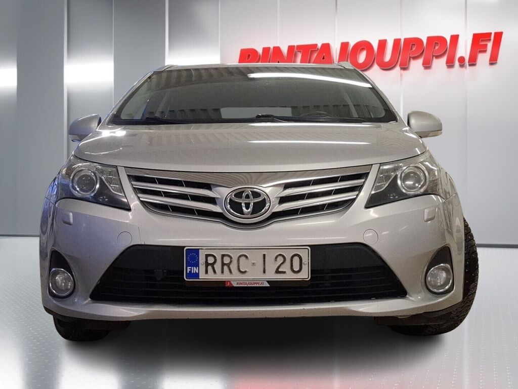 Toyota Avensis 2013 Hopea