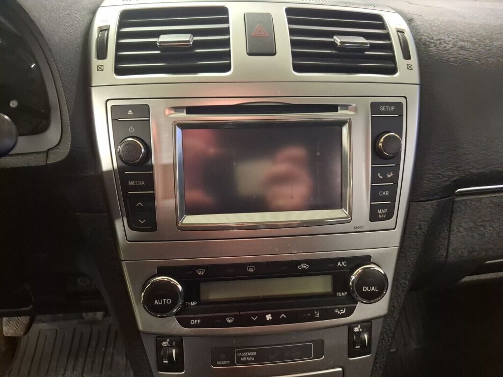 Toyota Avensis 2013 Hopea