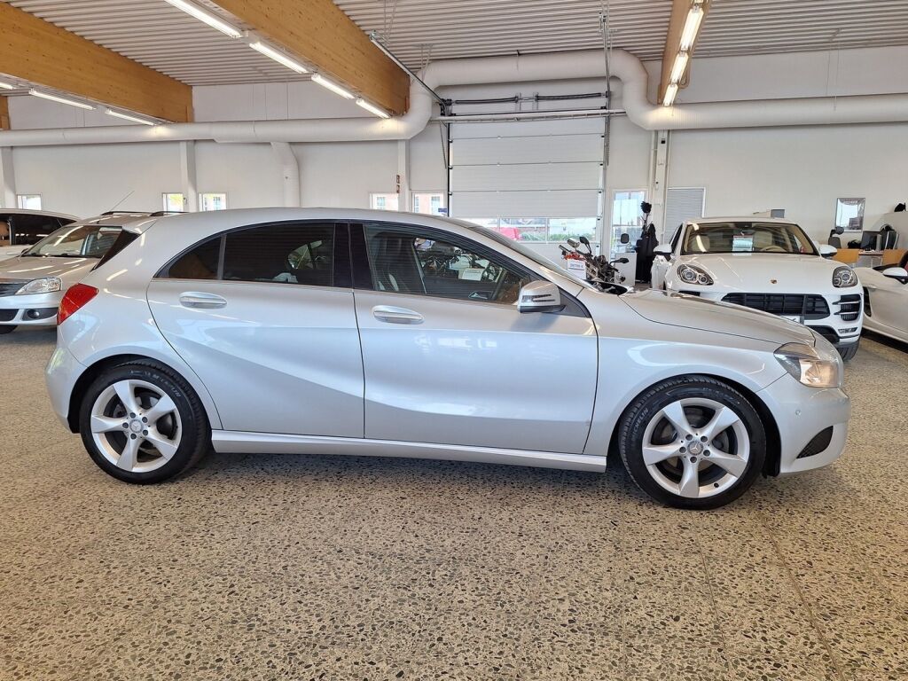 Mercedes-Benz A 2013 Harmaa