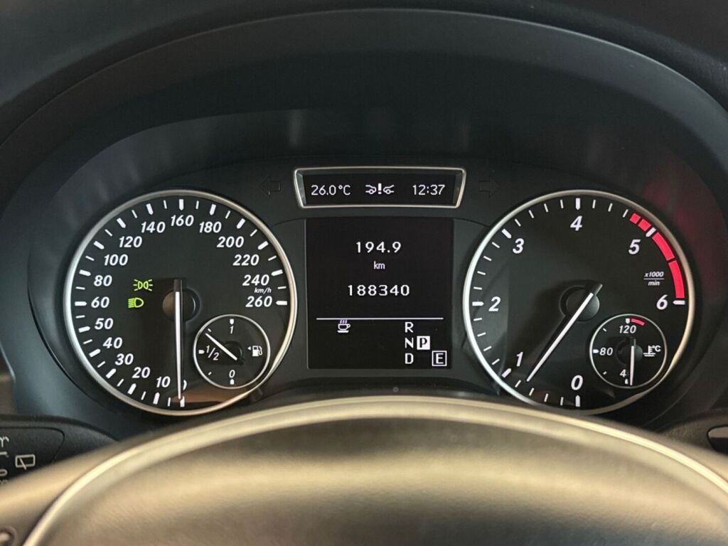 Mercedes-Benz A 2013 Harmaa