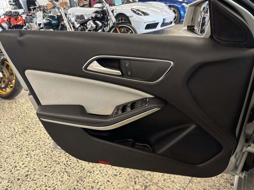 Mercedes-Benz A 2013 Harmaa