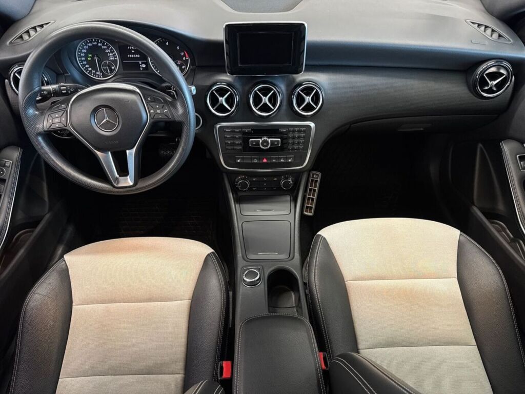 Mercedes-Benz A 2013 Harmaa