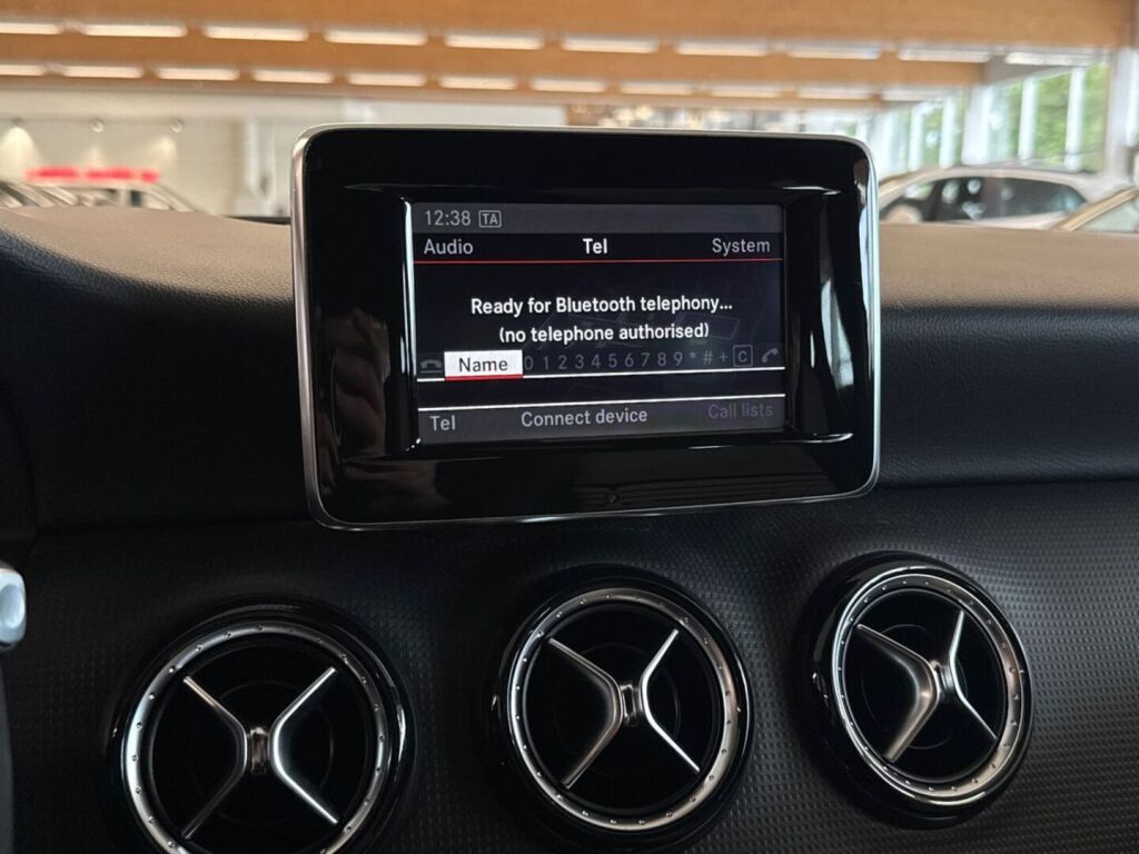 Mercedes-Benz A 2013 Harmaa