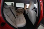 Volvo V70 2012 Punainen