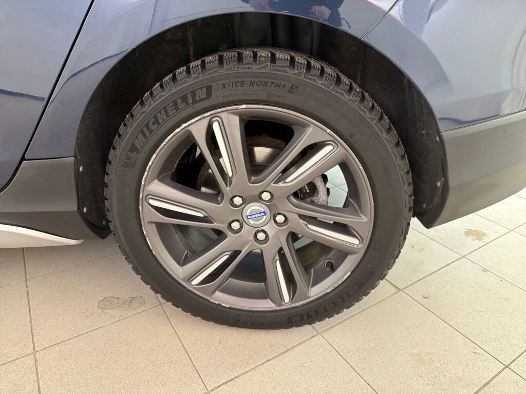 Volvo V40 Cross Country 2013 Sininen