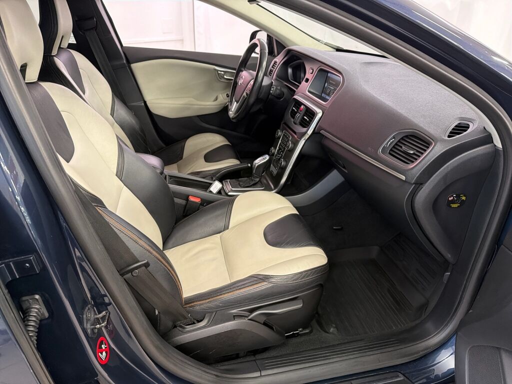 Volvo V40 Cross Country 2013 Sininen