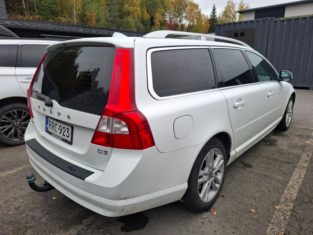 Volvo V70 D3 Summum Edition aut 2013, kuva 3/8