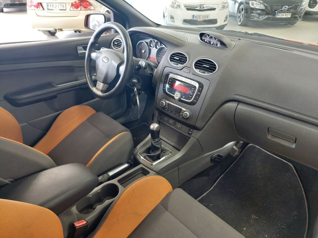 Ford Focus 2008 Oranssi