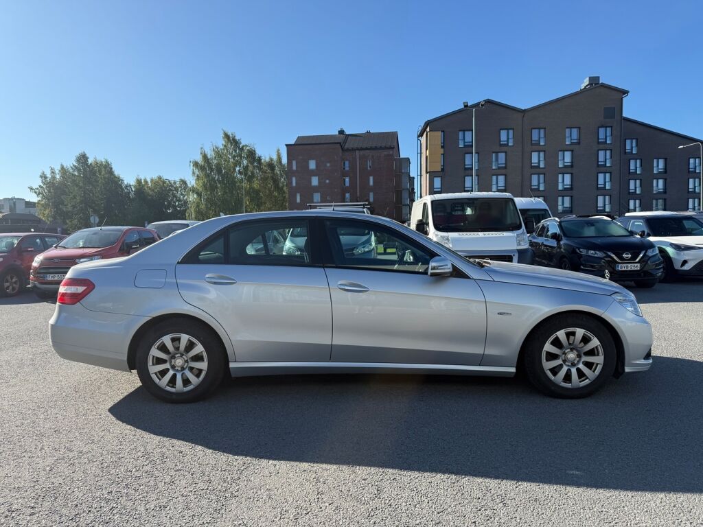 Mercedes-Benz E 2009 Harmaa