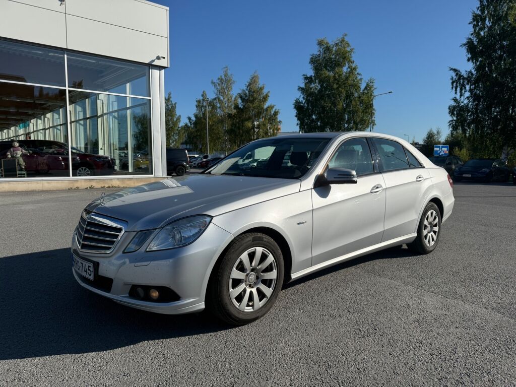 Mercedes-Benz E 2009 Harmaa