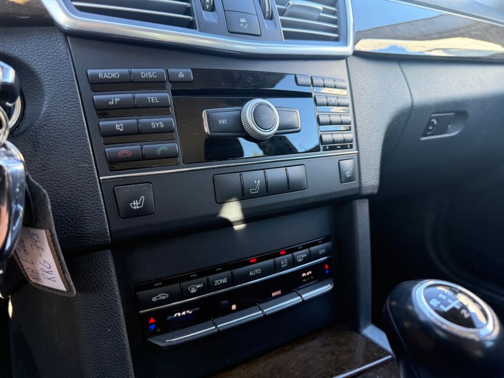 Mercedes-Benz E 2009 Harmaa