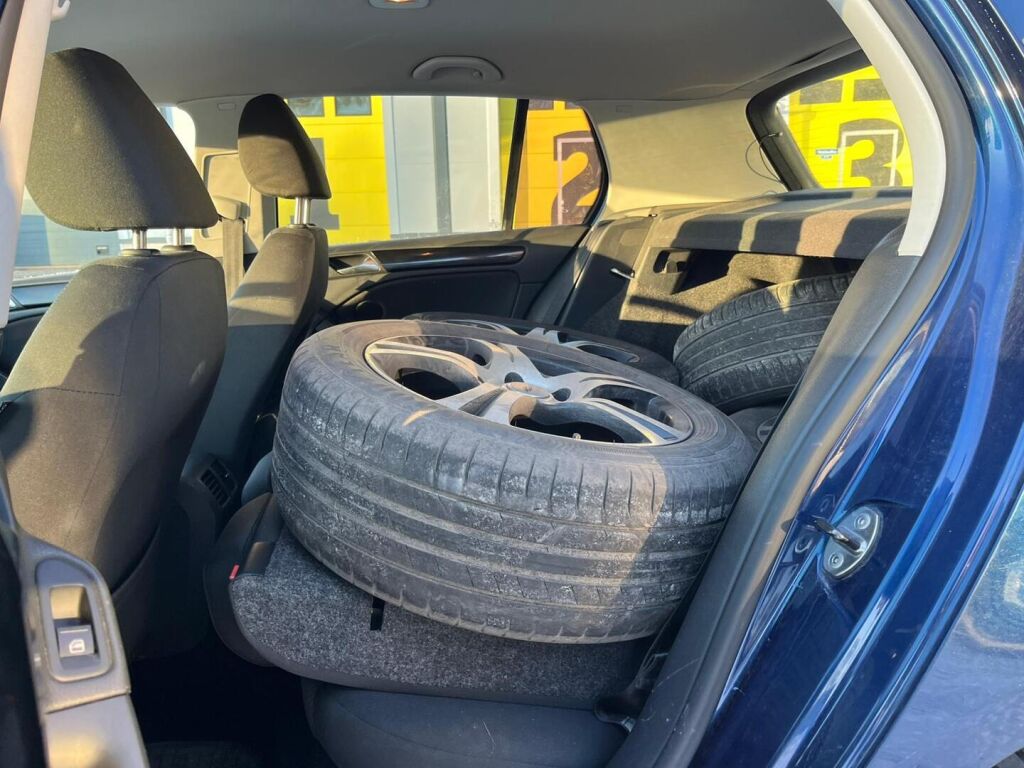 Volkswagen Golf 2009 Sininen