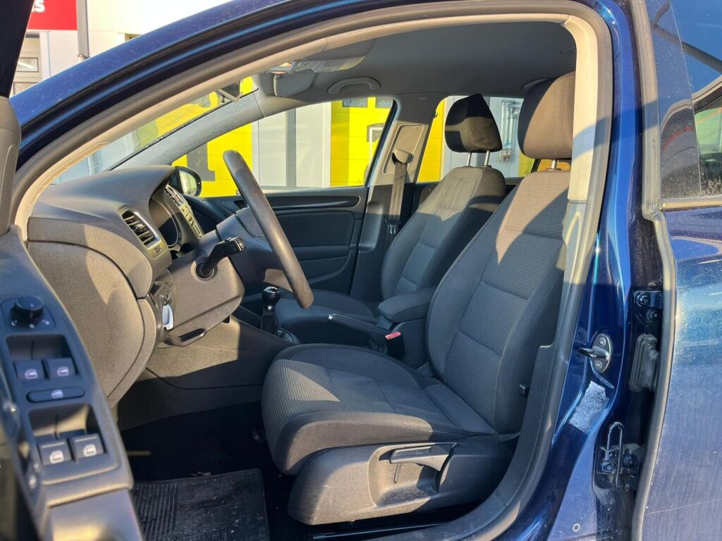 Volkswagen Golf 2009 Sininen