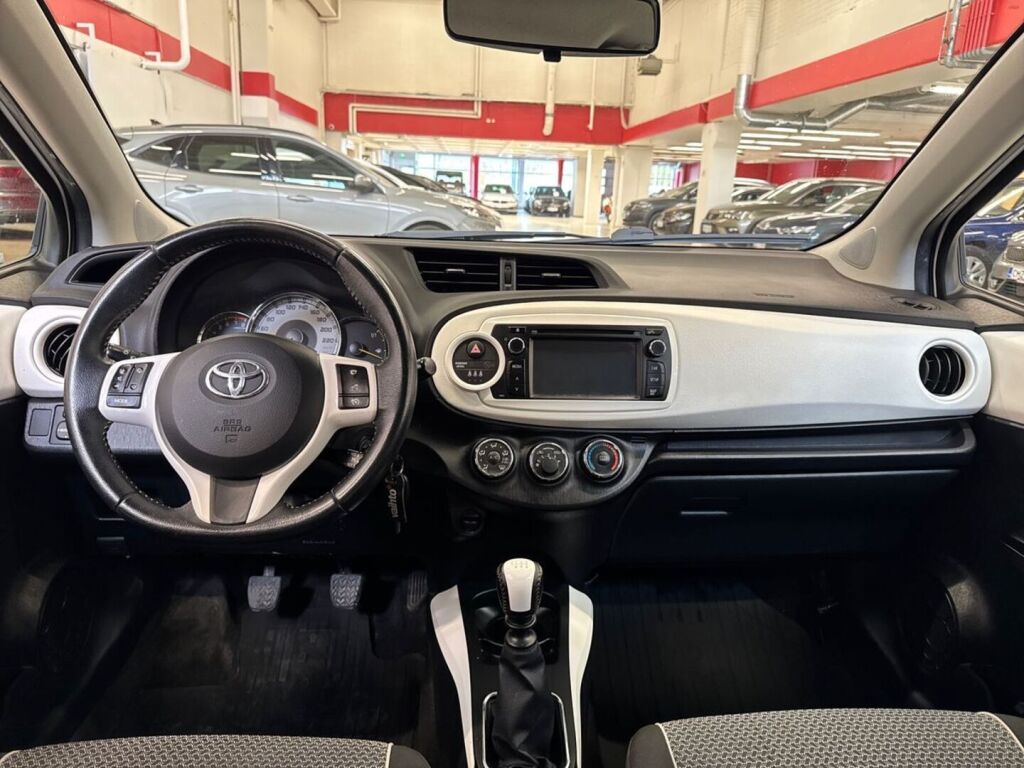 Toyota Yaris 2013 Valkoinen