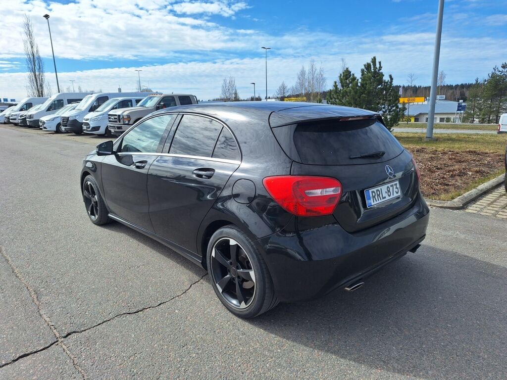 Mercedes-Benz A 2013 Musta