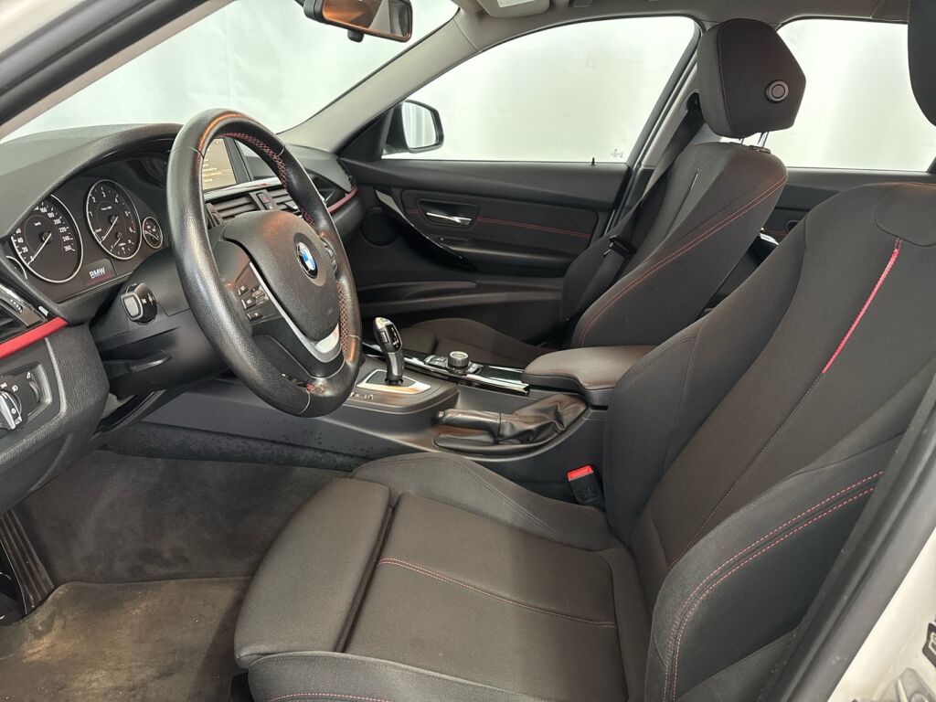 BMW 318 2013 Valkoinen